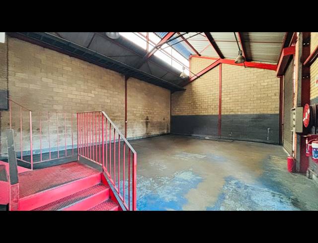183M² WAREHOUSE TO LET IN ROBERTVILLE